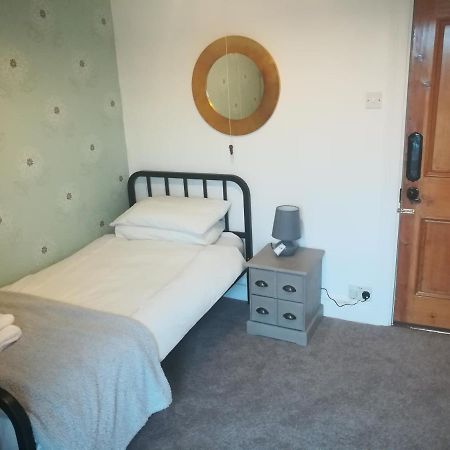 Bed and Breakfast Y Garreg Wen Llanybyther Exteriér fotografie