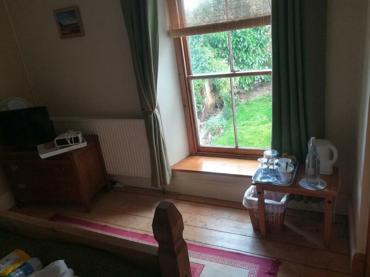 Bed and Breakfast Y Garreg Wen Llanybyther Exteriér fotografie