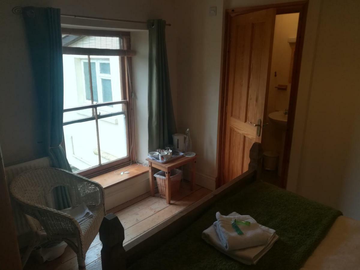 Bed and Breakfast Y Garreg Wen Llanybyther Exteriér fotografie