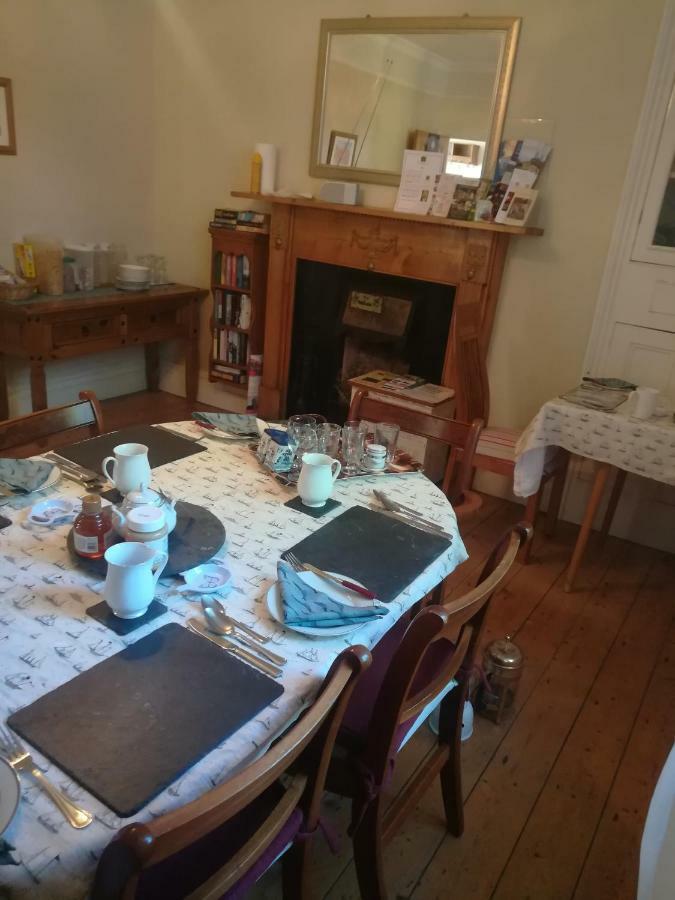 Bed and Breakfast Y Garreg Wen Llanybyther Exteriér fotografie