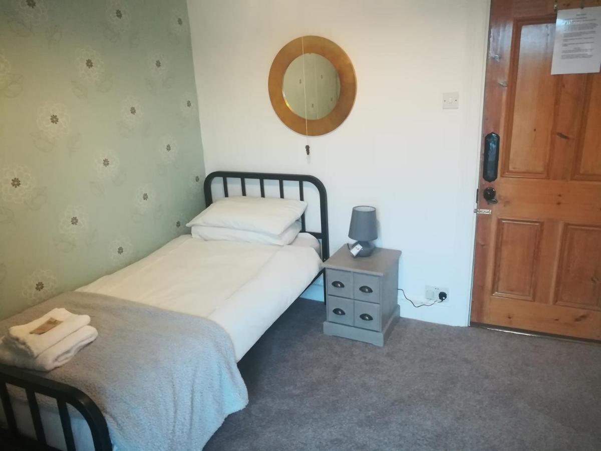 Bed and Breakfast Y Garreg Wen Llanybyther Exteriér fotografie